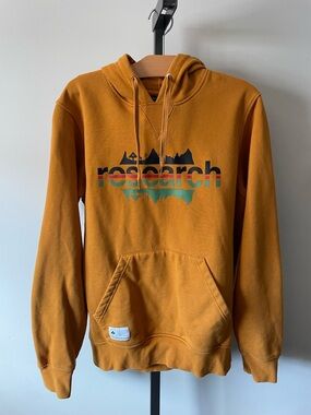 Lifted Research Group LRG Mustard Yellow Sweatshirt Hoodie Pullover Jumper Large